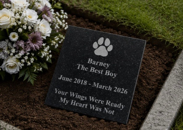 Personalised Dog & Pet Memorial Granite Plaque – 20x20cm